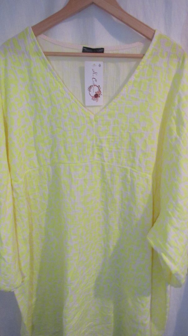 New Ladies Yellow Leopard Print Oversized tunic top One Size fits sizes 20 22 24 - Image 3