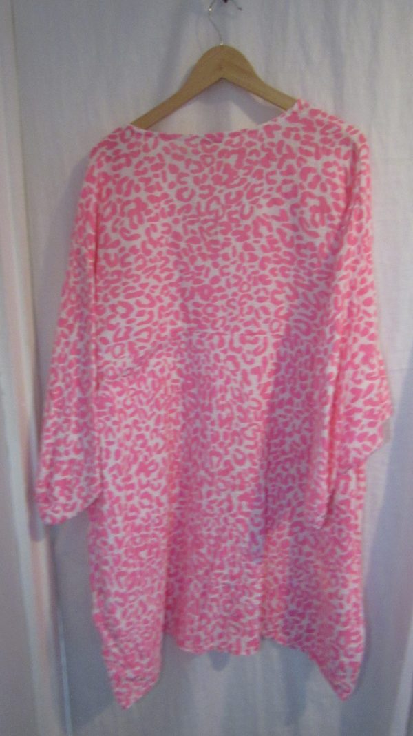 New Ladies Pink Leopard Print Oversized tunic top One Size fits sizes 20 22 24 - Image 6