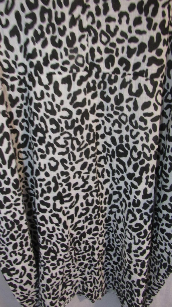 New Ladies Black Leopard Print Oversized tunic top One Size fits sizes 20 22 24 - Image 4