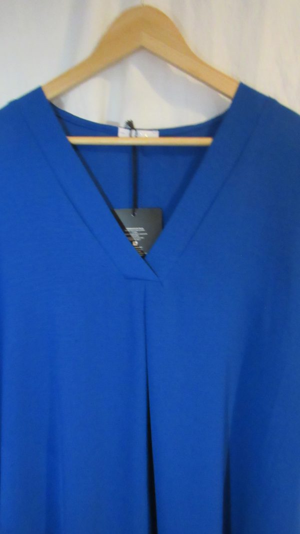 New Ladies Royal Blue V Neck Tunic Top Pocket One Size fits sizes 18 20 22 24 NON RETURNABLE - Image 2