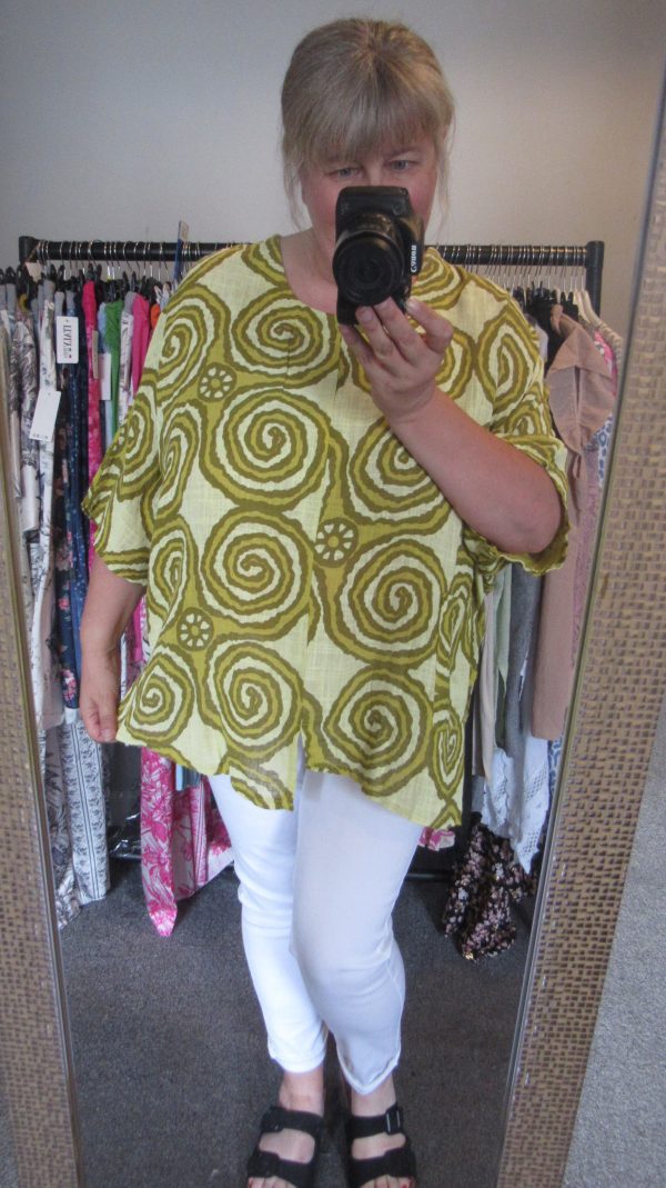 New Ladies Green Circle Top One Size fits sizes 16 18 20 22 NON RETURNABLE - Image 6