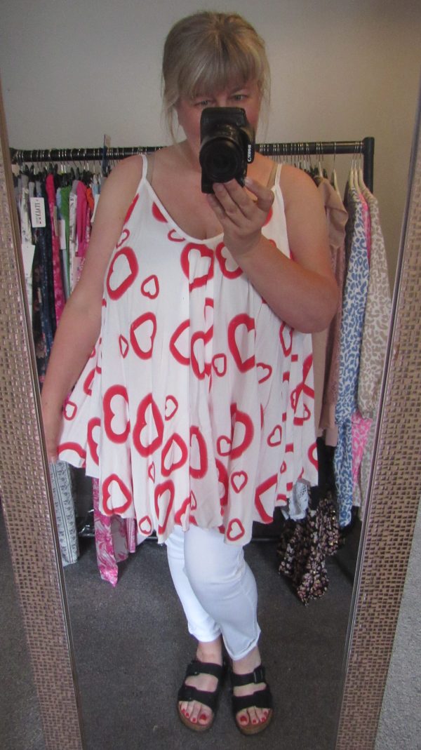 New Ladies Red Heart Vest Top One Size fits sizes 18 20 22 24 - Image 6