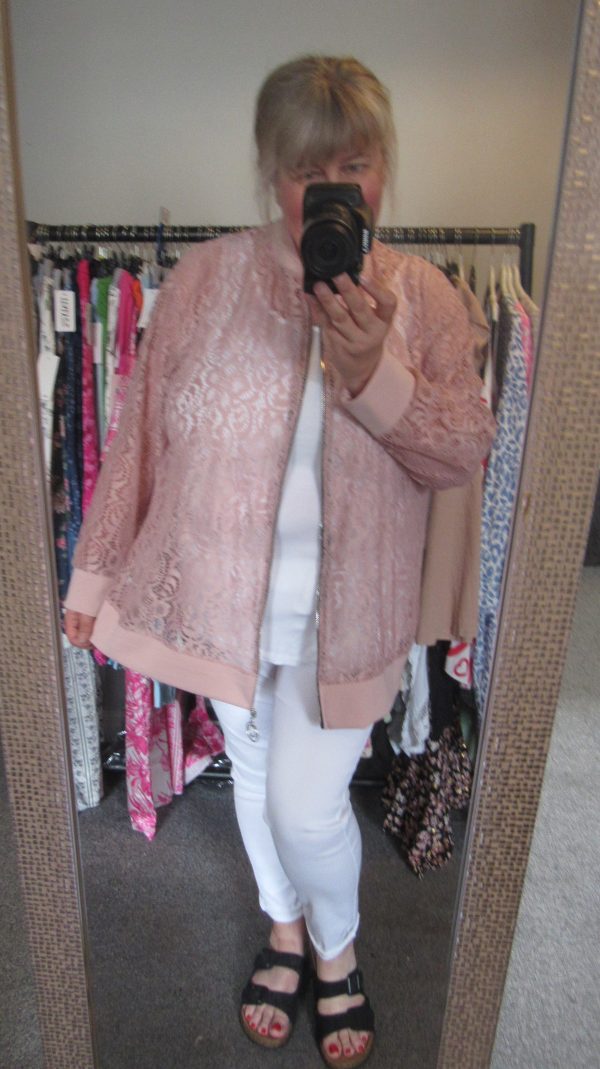 New Ladies Pink Lacy Plus Size Bomber Jacket One Size fits sizes 16 18 20 22 - Image 6