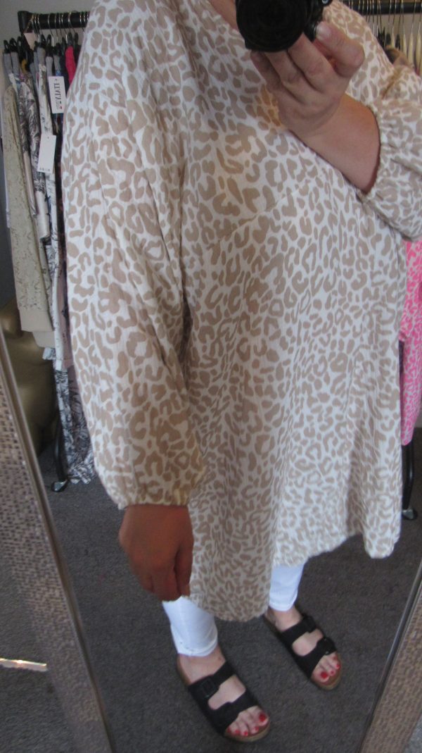 New Ladies Beige Leopard Print Oversized tunic top One Size fits sizes 20 22 24 - Image 9