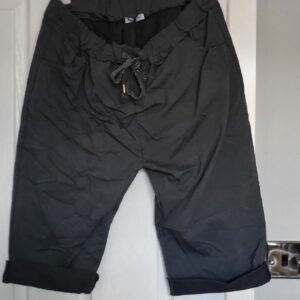 NEW Ladies Charcoal Magic Shorts Plus Size One Size Fits sizes 18 20 22 Size 2