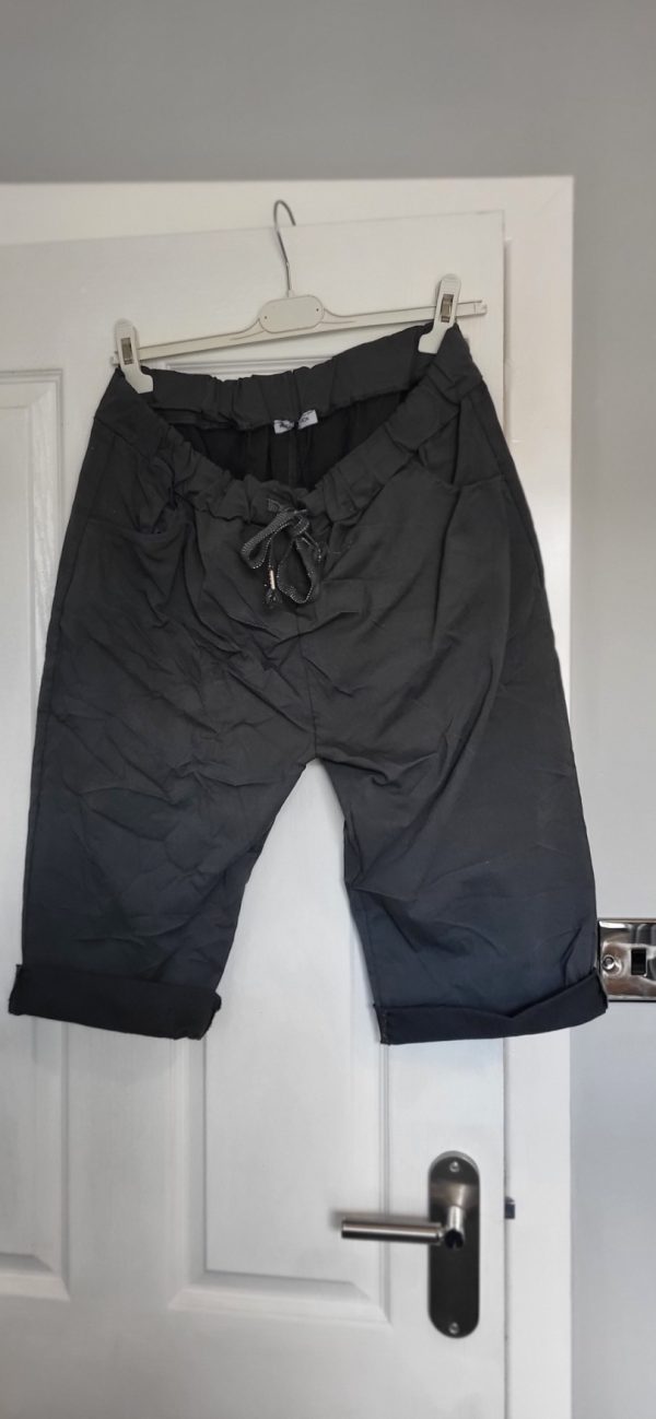 NEW Ladies Charcoal Magic Shorts Plus Size One Size Fits sizes 18 20 22 Size 2 - Image 2