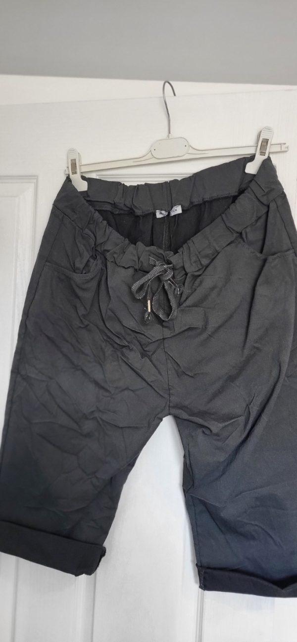 NEW Ladies Charcoal Magic Shorts Plus Size One Size Fits sizes 18 20 22 Size 2 - Image 3