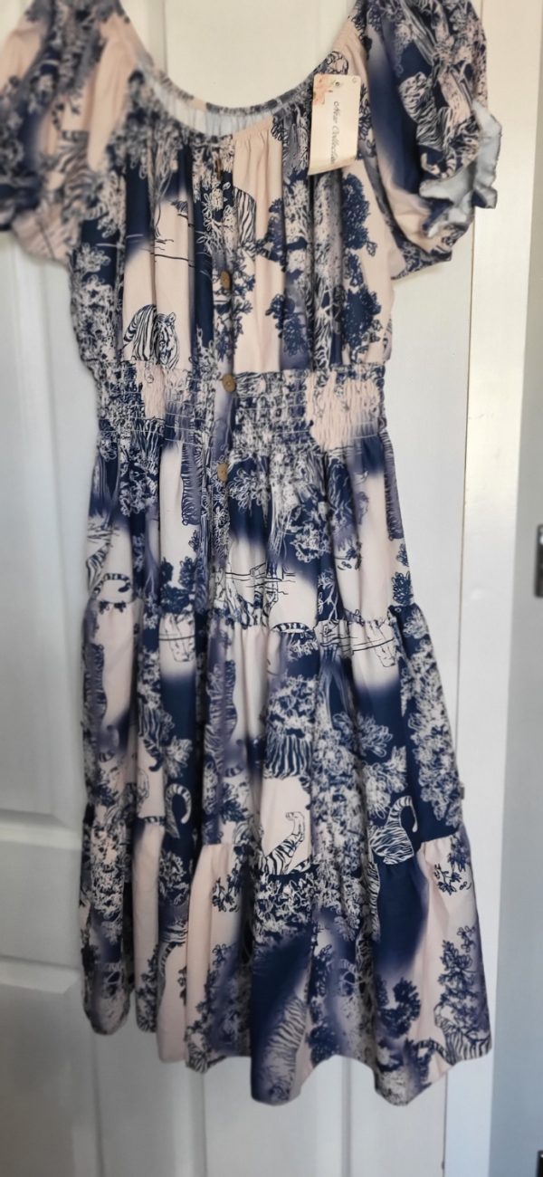 New Ladies Navy Blue Animal Print Tiered Dress One Size fits sizes 14 16 18 20 - Image 4