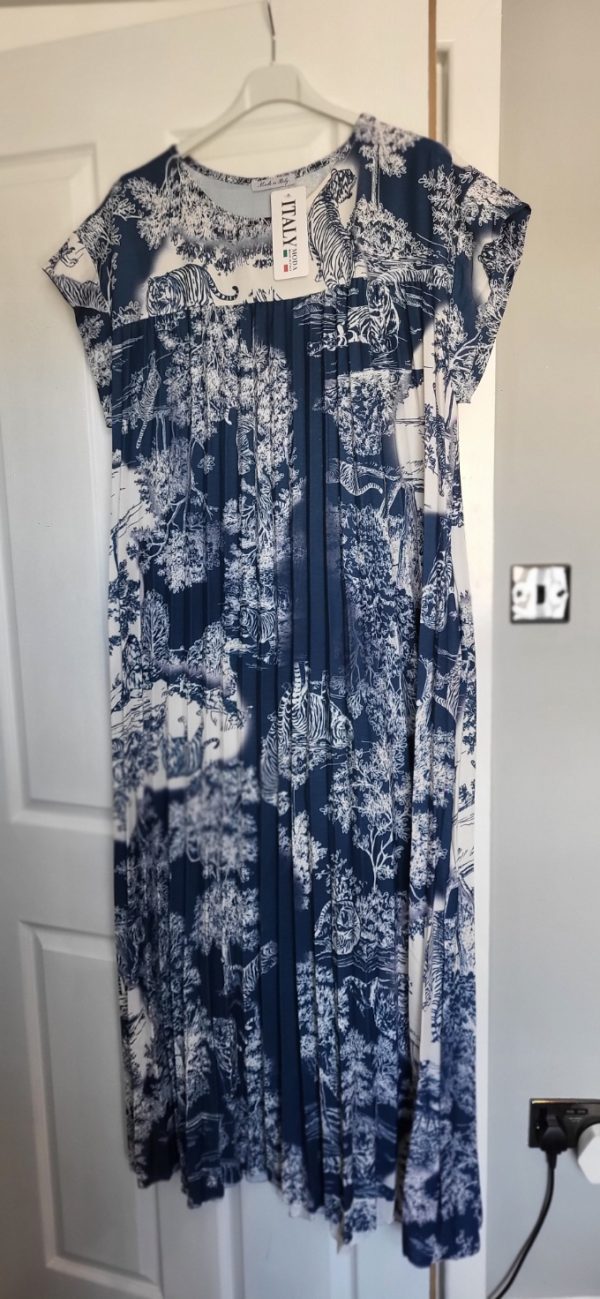 New Ladies Navy Blue Animal Print Pleated Maxi Dress One Size fits sizes 14 16 18 20
