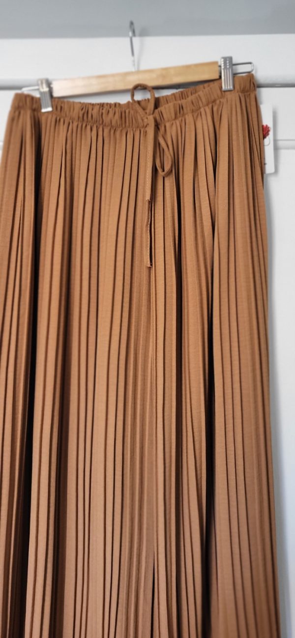 New Ladies Plus Size Pleated Trousers Mocha One Size fits 20 22 24 26 - Image 3