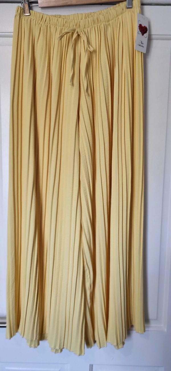 New Ladies Plus Size Pleated Trousers Yellow One Size fits 20 22 24 26 - Image 4