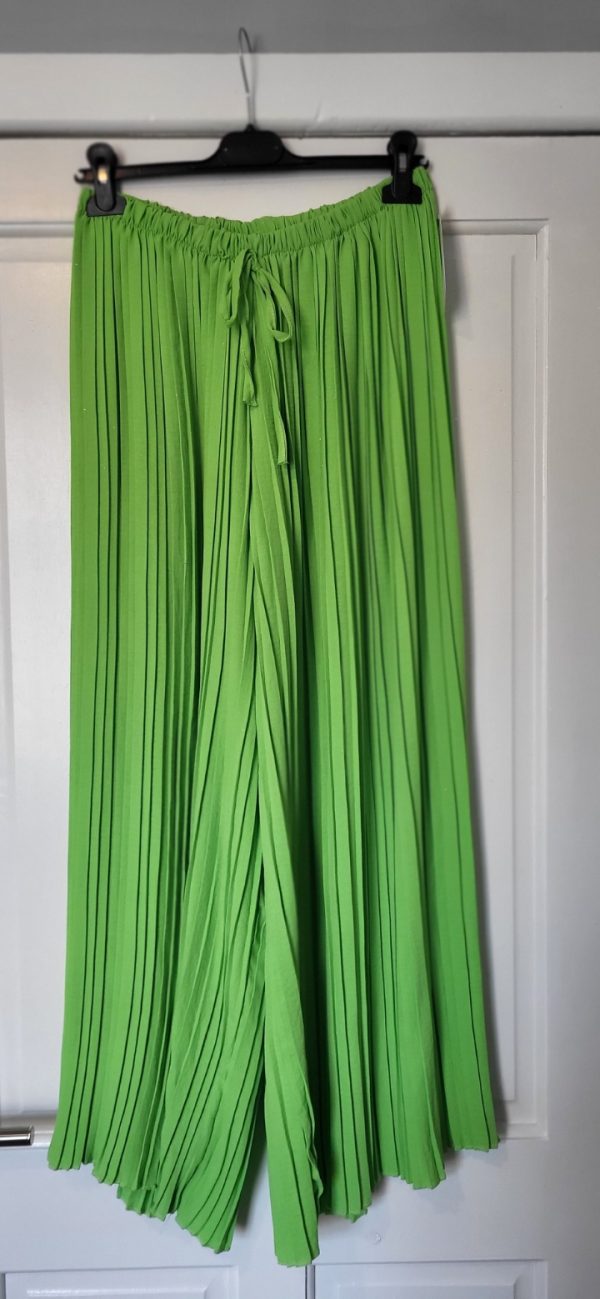 New Ladies Plus Size Pleated Trousers Lime One Size fits 20 22 24 26
