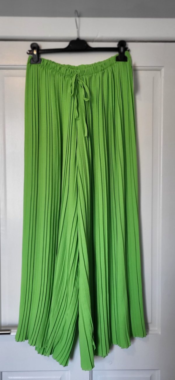 New Ladies Plus Size Pleated Trousers Lime One Size fits 20 22 24 26 - Image 2