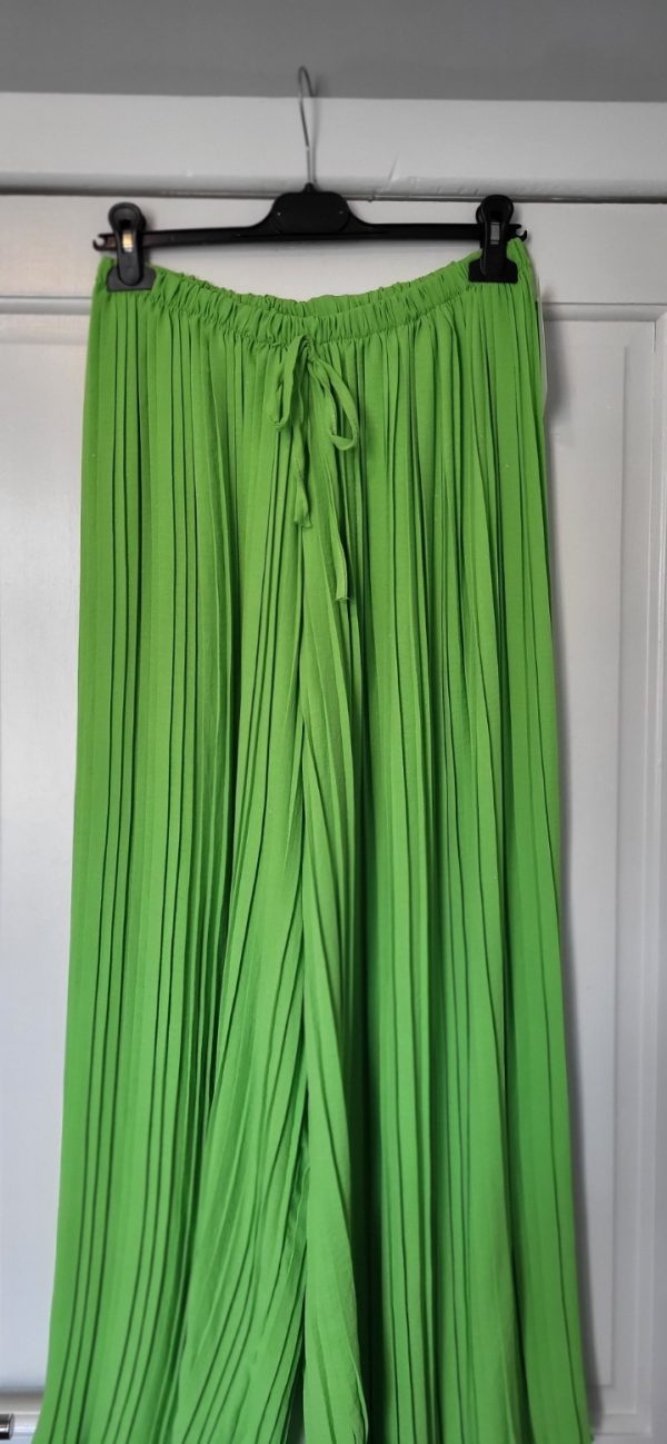New Ladies Plus Size Pleated Trousers Lime One Size fits 20 22 24 26 - Image 3