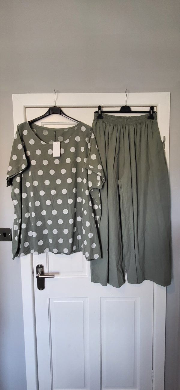 New Khaki Spot 2 Piece Linen Blend Set One Size fits sizes 18 20 22 24 - Image 2