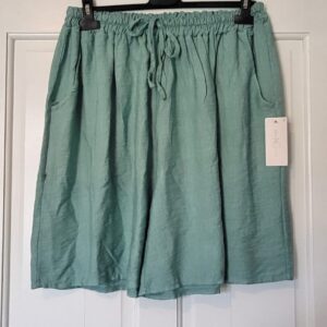 New Ladies Sage Pocket Shorts One size fits sizes 16 18 20 22
