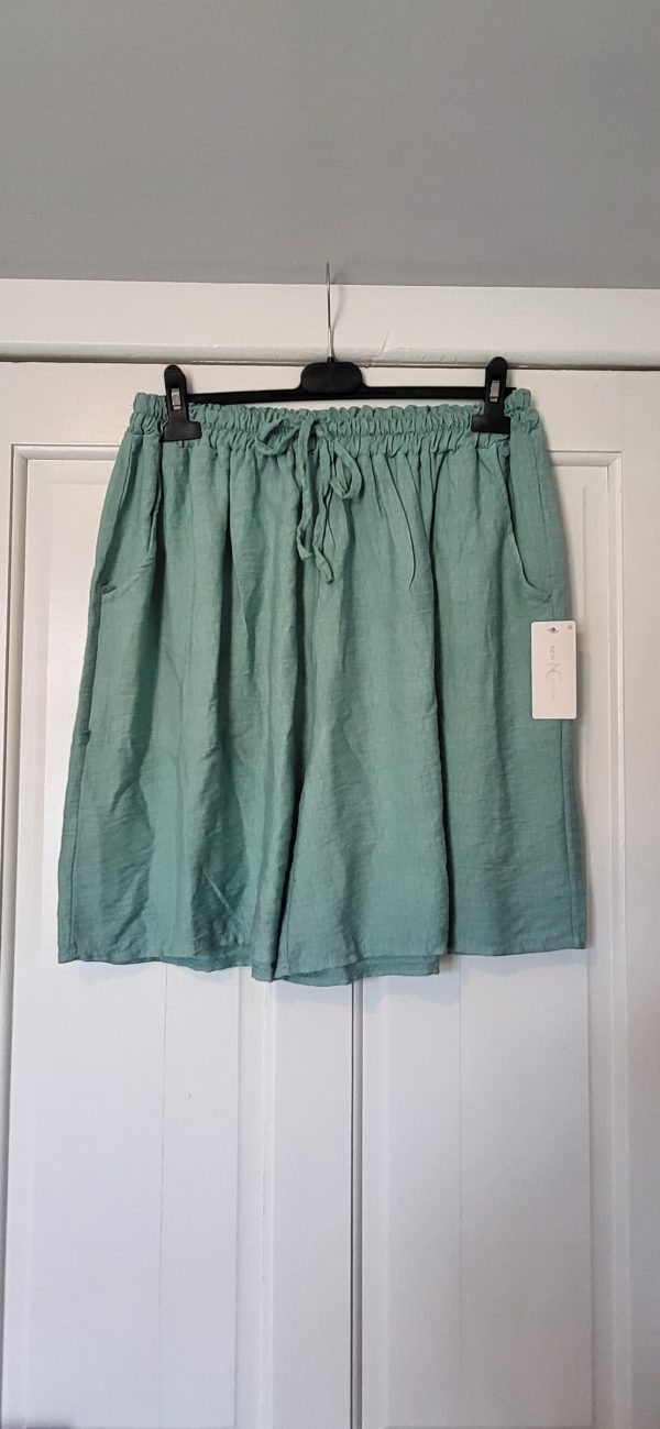 New Ladies Sage Pocket Shorts One size fits sizes 16 18 20 22 - Image 2
