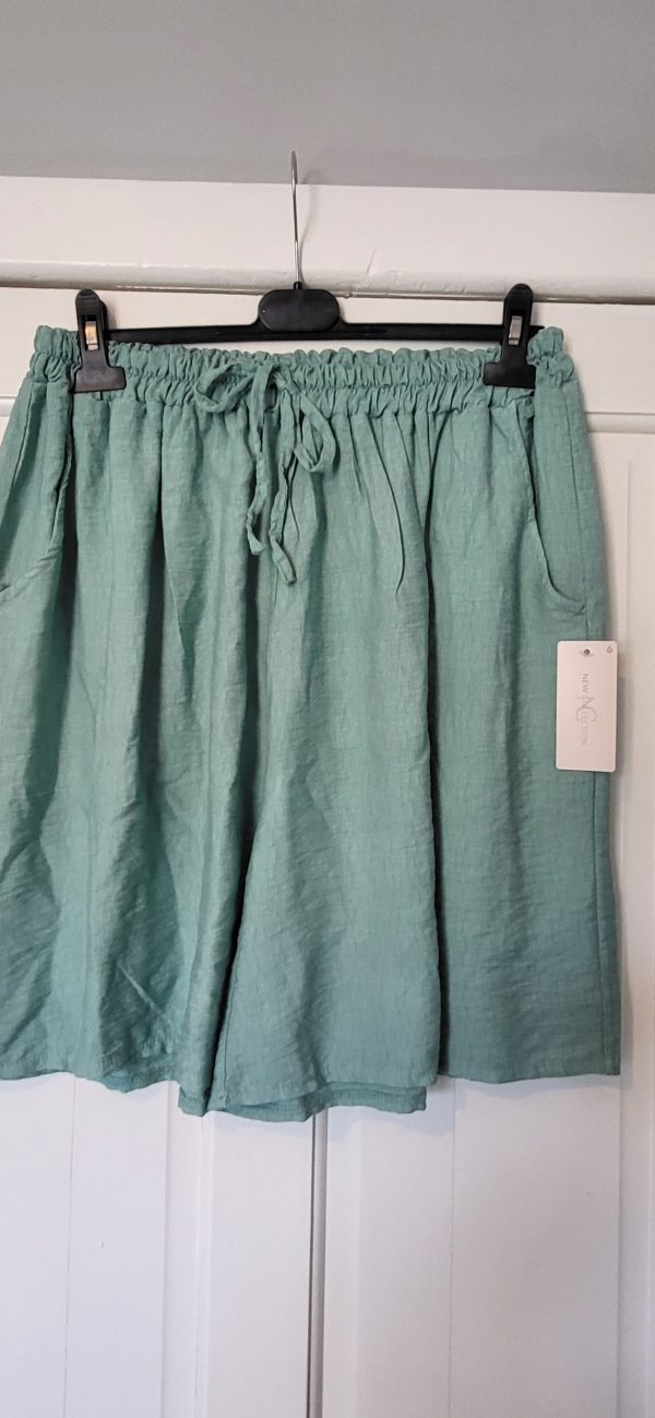 New Ladies Sage Pocket Shorts One size fits sizes 16 18 20 22 - Image 3