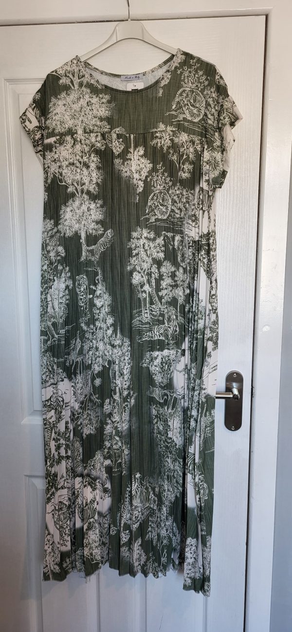 New Ladies Khaki Animal Print Pleated Maxi Dress One Size fits sizes 14 16 18 20