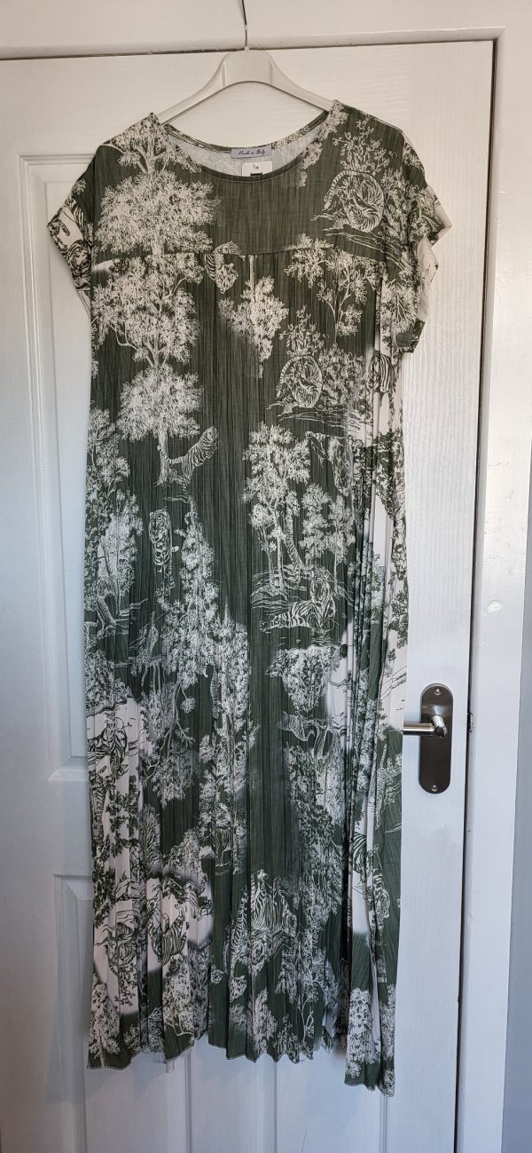 New Ladies Khaki Animal Print Pleated Maxi Dress One Size fits sizes 14 16 18 20 - Image 2