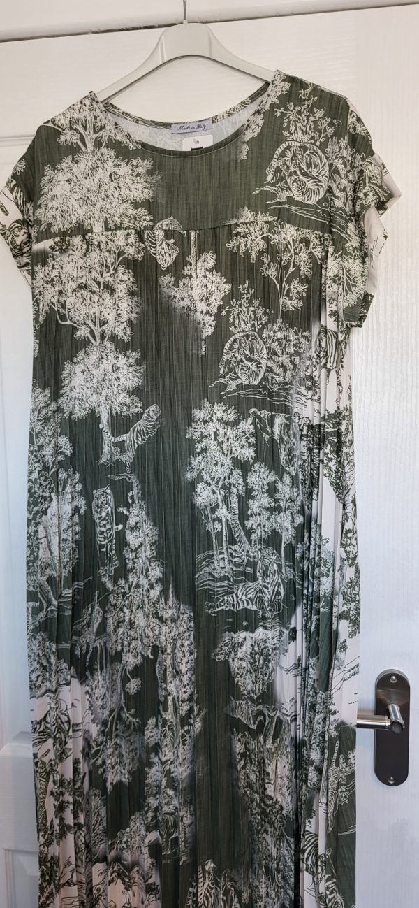 New Ladies Khaki Animal Print Pleated Maxi Dress One Size fits sizes 14 16 18 20 - Image 3