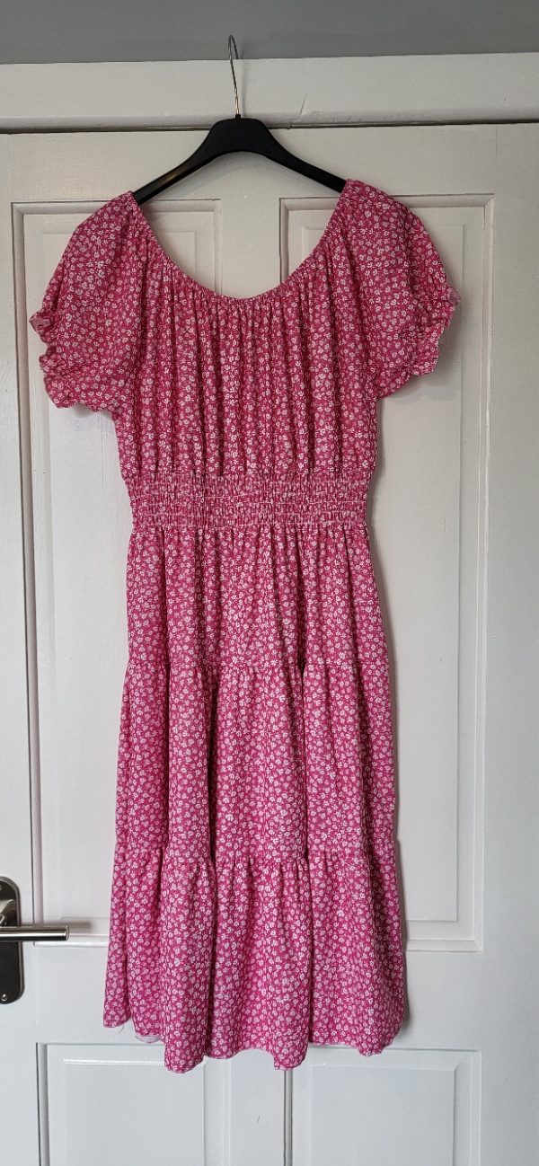 New Ladies Pink Floral Tiered Dress One Size fits sizes 14 16 18 20 - Image 6
