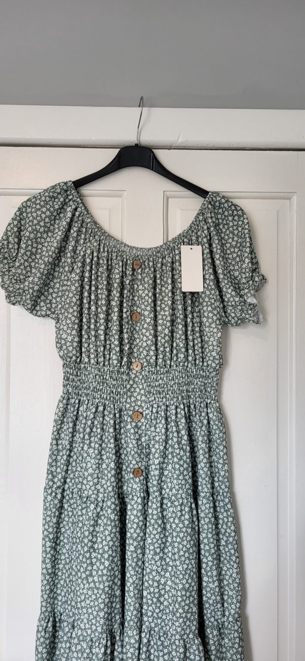 New Ladies Green Floral Tiered Dress One Size fits sizes 14 16 18 20 - Image 3