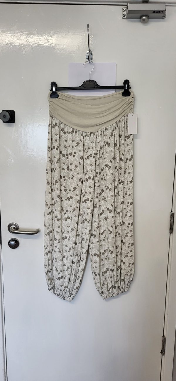 New Ladies Beige Floral Harem Pants One Size fits sizes 14 16