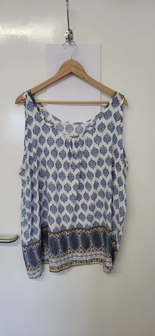 Special Price New Ladies Blue Floral Sleeveless Top One Size fits sizes 18 20 22 Non Returnable