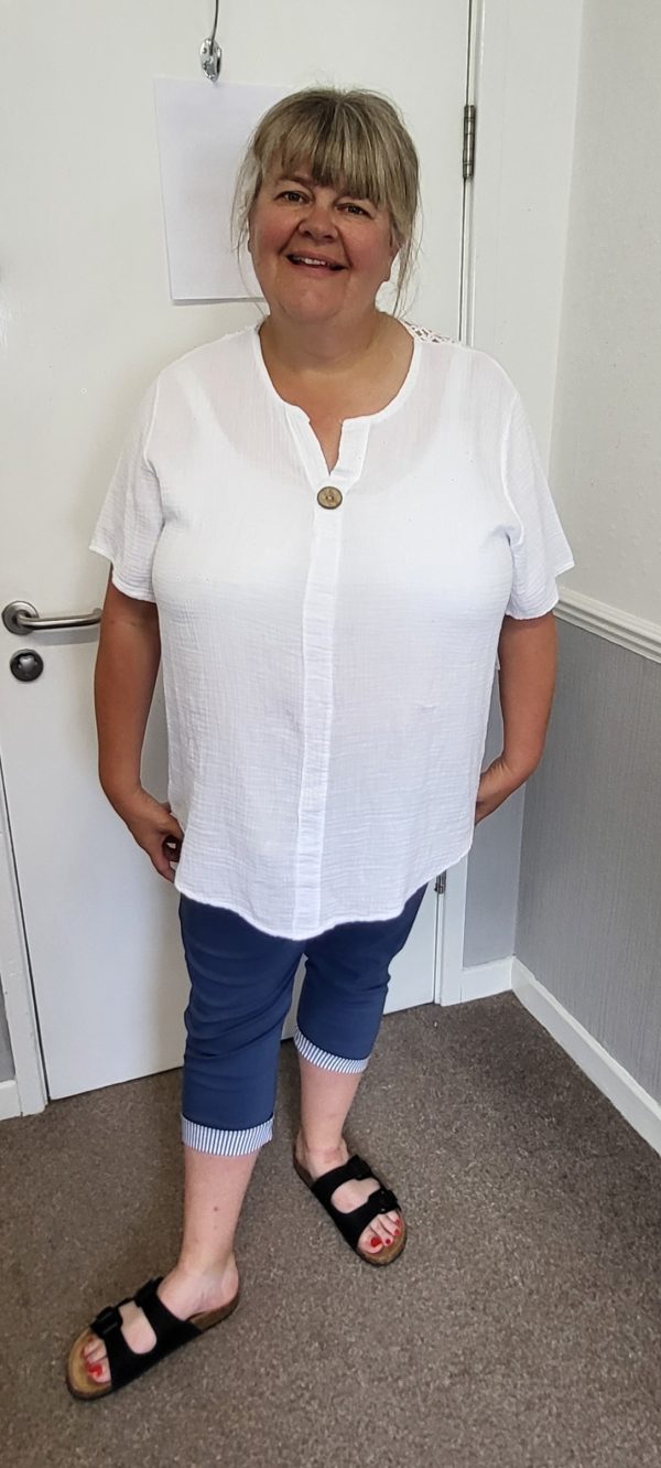New White Lacy Back Cheesecloth Top One Size fits sizes 16 18 20 22 - Image 7
