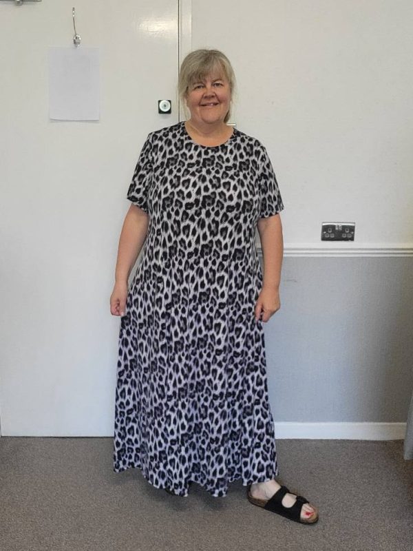New Ladies Grey Leopard Print Stretchy Dress One Size fits sizes 18 20 22 24 - Image 7