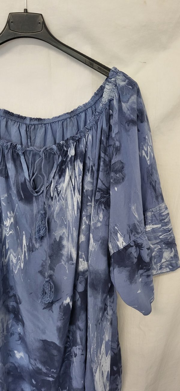 New Denim Blue Print Floaty Top One Size fits 18 20 22 - Image 5