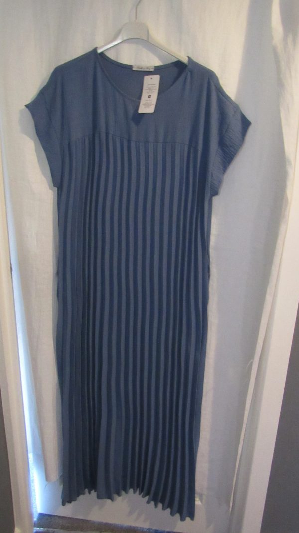 New Ladies Denim Blue Pleated Maxi Dress One Size fits sizes 14 16 18 20