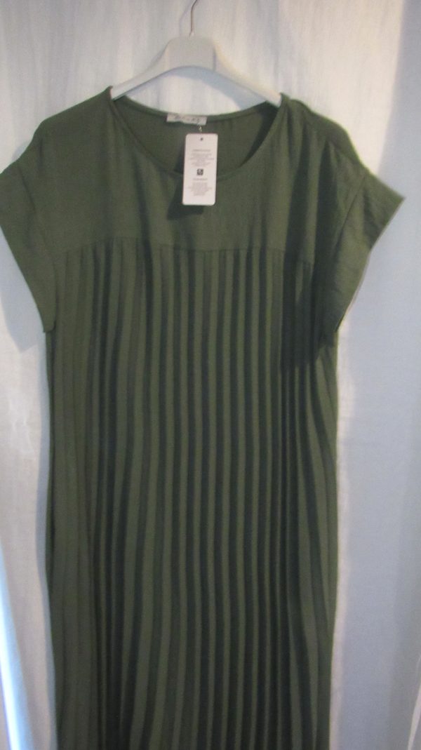 New Ladies Khaki Green Pleated Maxi Dress One Size fits sizes 14 16 18 20 - Image 3