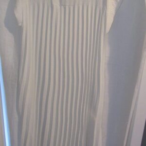 New Ladies White Pleated Maxi Dress One Size fits sizes 14 16 18 20