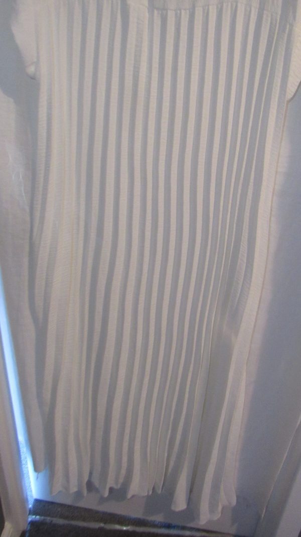 New Ladies White Pleated Maxi Dress One Size fits sizes 14 16 18 20 - Image 4
