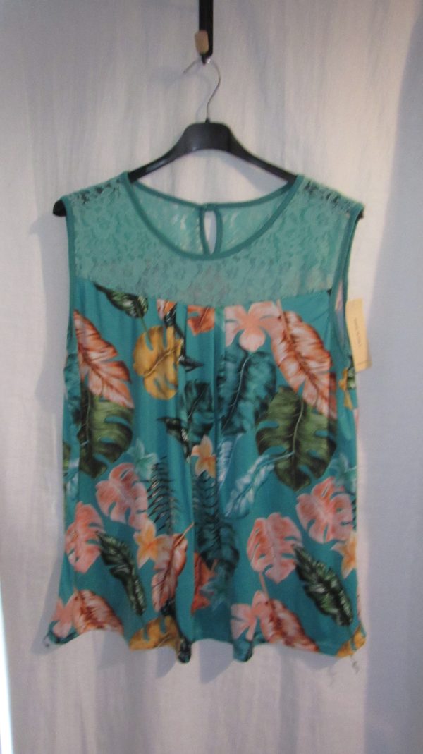 New Women's Mint Floral Sleeveless Top One Size fits sizes 16 18 20 22