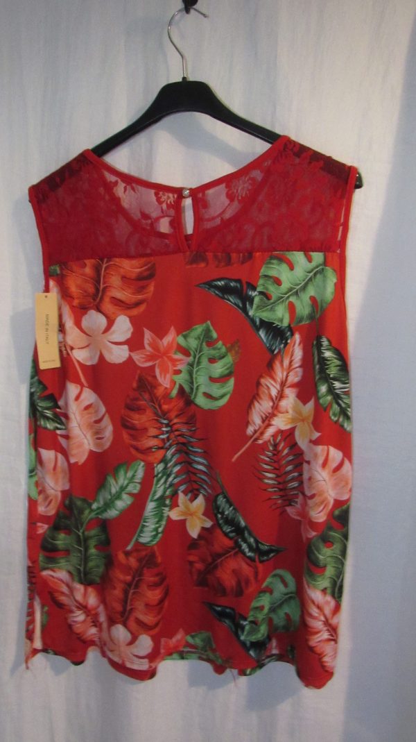 New Women’s Red Floral Sleeveless Top One Size fits sizes 16 18 20 22 - Image 4
