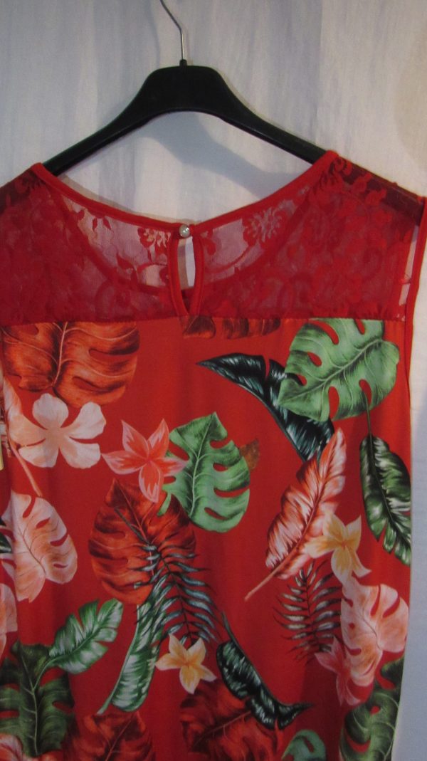 New Women’s Red Floral Sleeveless Top One Size fits sizes 16 18 20 22 - Image 5