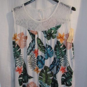 New Women’s White Floral Sleeveless Top One Size fits sizes 16 18 20 22