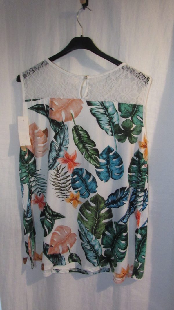 New Women’s White Floral Sleeveless Top One Size fits sizes 16 18 20 22 - Image 5