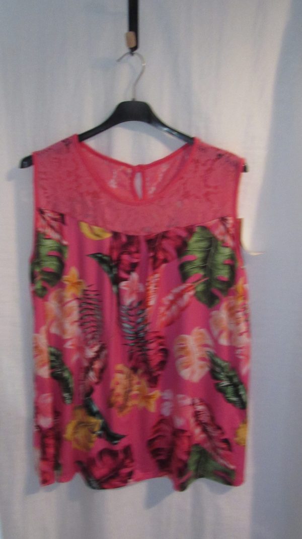 New Women’s Pink Floral Sleeveless Top One Size fits sizes 16 18 20 22