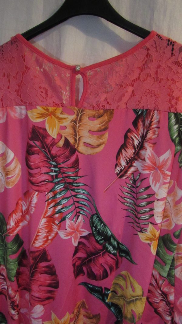 New Women’s Pink Floral Sleeveless Top One Size fits sizes 16 18 20 22 - Image 6