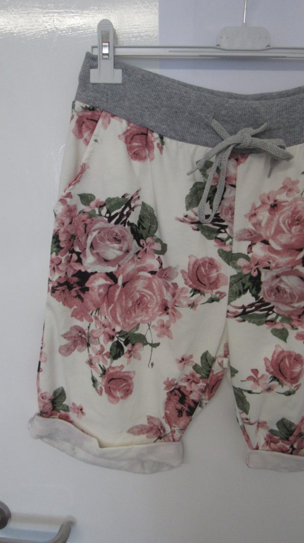 NEW Ladies White with Pink Flower Jogger Shorts Plus Size One Size Fits sizes 16 18 20 Size 2 - Image 3
