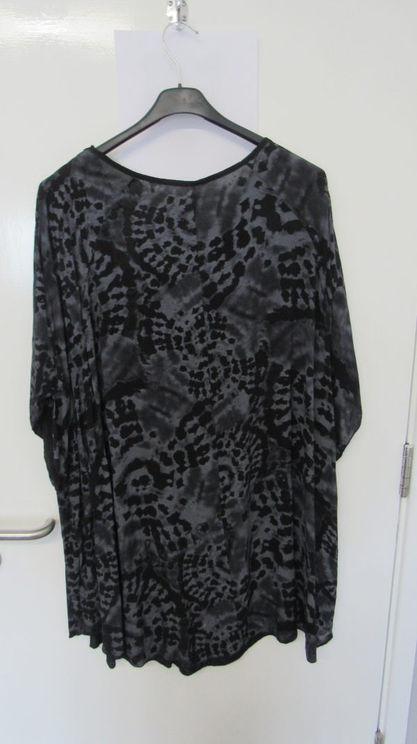 New Ladies Black Tie Dye V Neck Tunic Top One Size fits sizes 18 20 22 - Image 5
