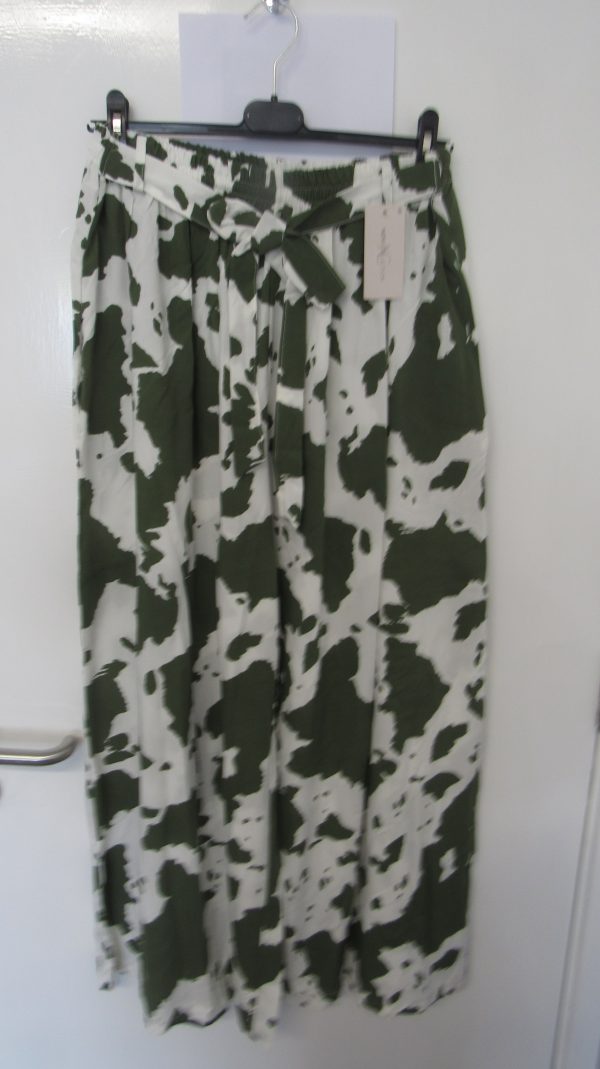 New Ladies Khaki with White Wide Leg Trousers One Size fits sizes 18 20 22