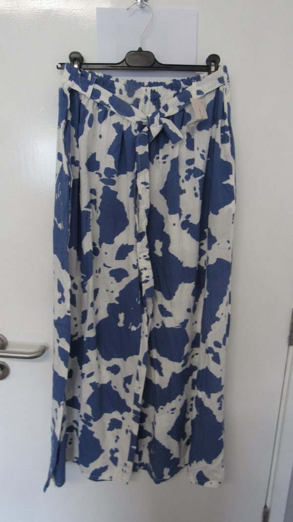 New Ladies Denim Blue with White Wide Leg Trousers One Size fits sizes 18 20 22 - Image 2