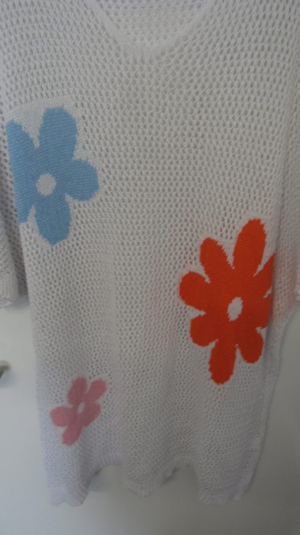 New Ladies White Floral Crochet V Neck Summer Top Size 16 - Image 3