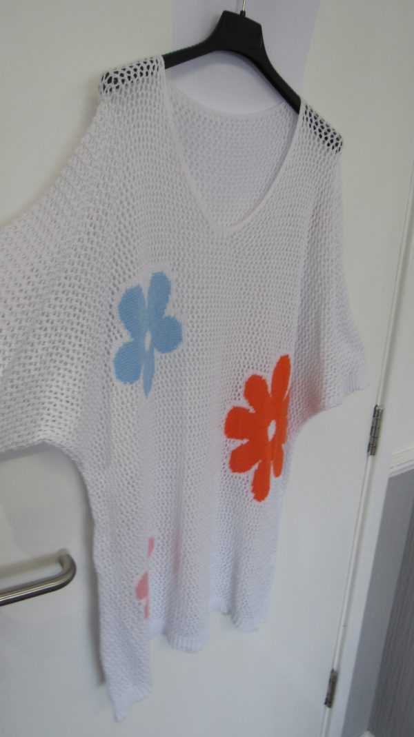 New Ladies White Floral Crochet V Neck Summer Top Size 16 - Image 5