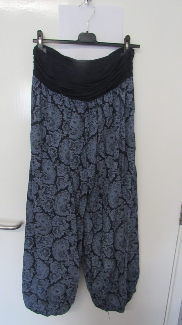 New Ladies Blue Floral Harem Pants One Size fits sizes 16 18 20 - Image 2